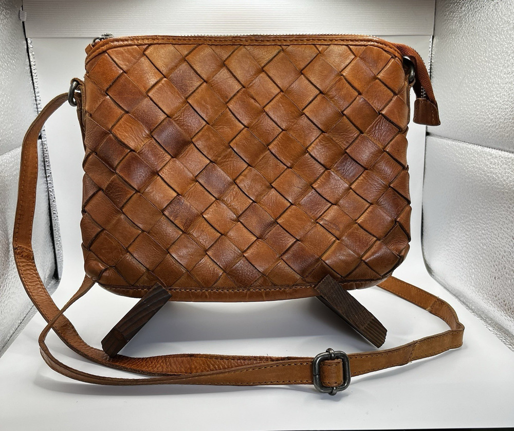 VILENCA Holland Woven Leather Crossbody Purse - Brown Cognac - Boho